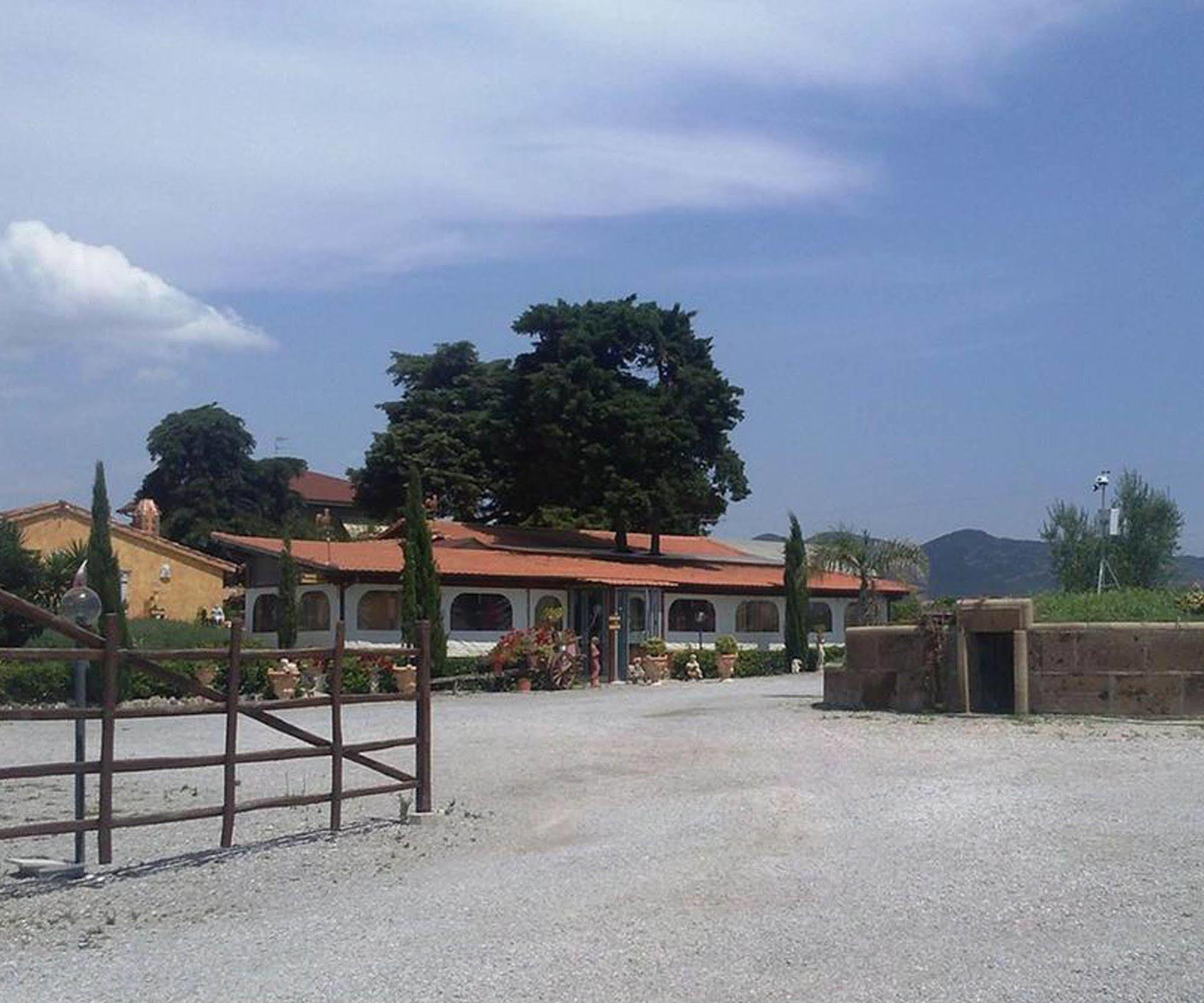 Agriturismo Borgo Dell'Aschetto Marina di Cerveteri 외부 사진